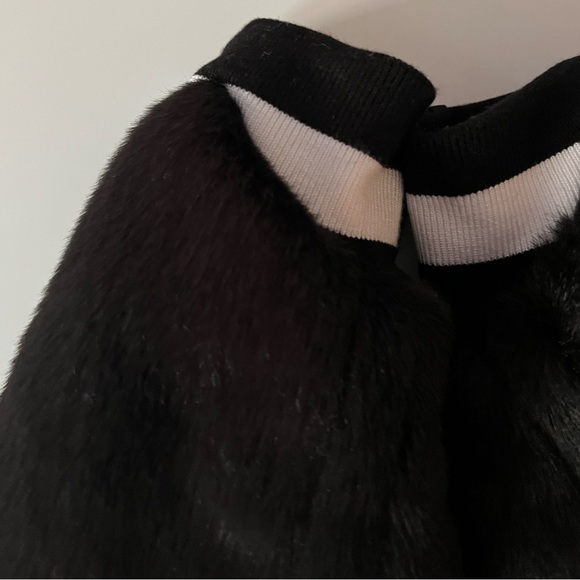 Nike Warm Soft Faux Fur Mitten, New, XS/S, Black - Picture 7 of 8